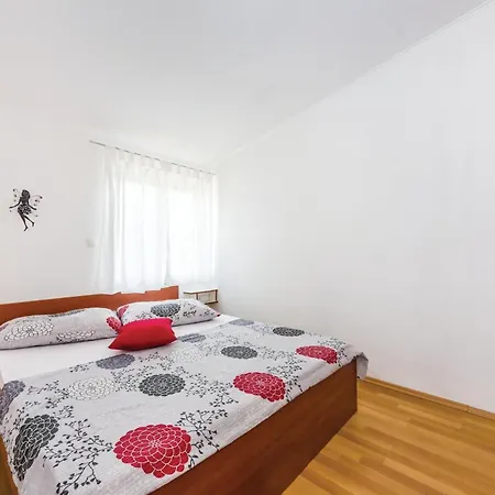 Three-bedroom In * ماسلينتسا