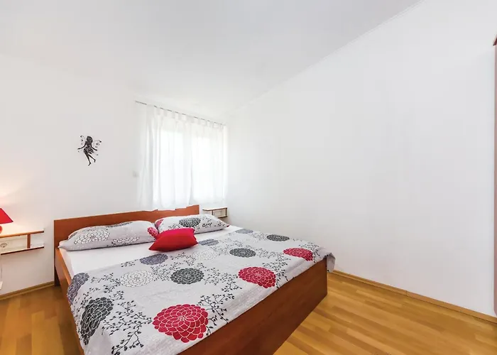 Three-bedroom In * Maslenica