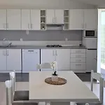Three-bedroom In 아파트 *